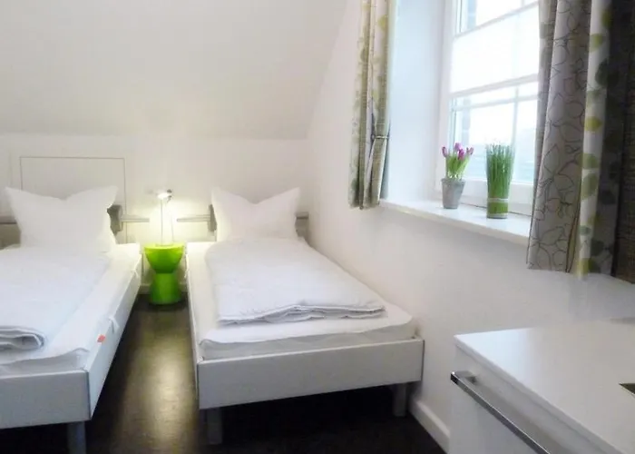 Riedhaus Am Siel Vakantiehuis *